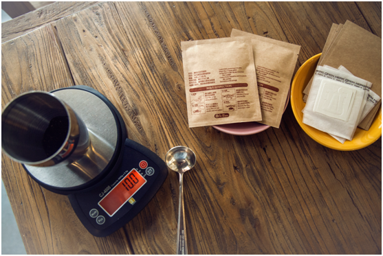 雀巢三頓半速溶咖啡粉與單品精品掛耳咖啡包相比口感區別怎麼樣？
