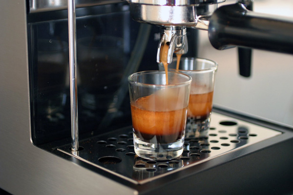 意式咖啡機在使用過程中常出現的幾種問題及解決方法