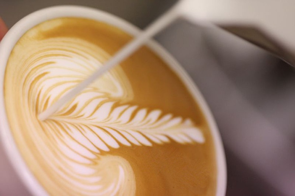 咖啡拉花技術技巧  要如何把咖啡拉花做好