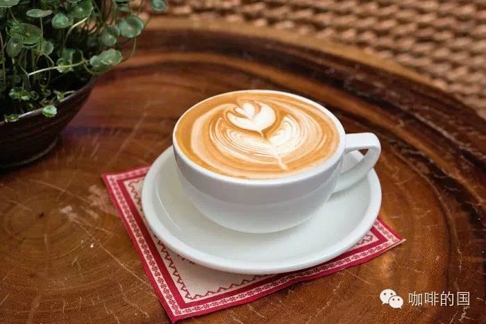咖啡拉花的技巧及操作順序介紹 做一杯完美的拉花