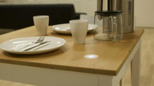 宜家也有好創意：咖啡充電桌，將熱咖啡轉換爲電力