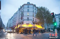 國外新聞最新報道：法國巴黎遇襲咖啡館今日重新開業