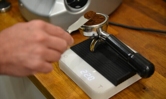 掌握意式磨豆機正確的調整方法 一位好的吧檯咖啡師必備技能