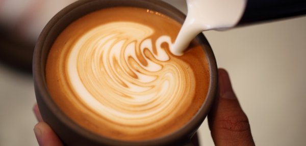 咖啡技術分析：咖啡拉花入門基本練習四大技巧