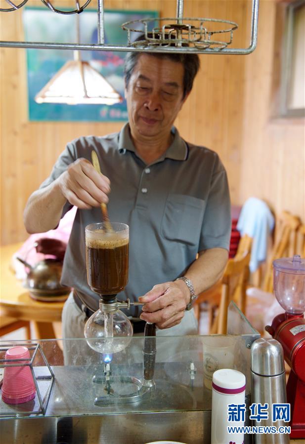 華山“論咖啡”——新華社駐臺記者寶島行  追求的不是價格
