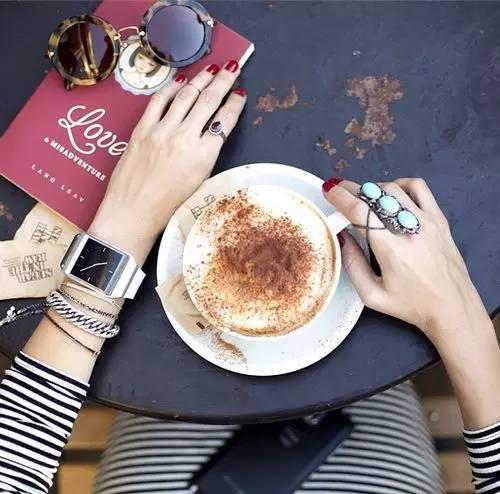 2015年時尚搭配最潮流的好搭檔 網上最受歡迎的tag“咖啡達人”