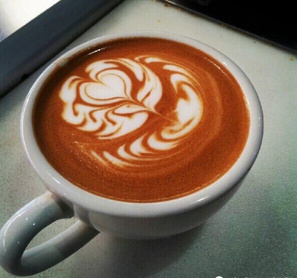意式咖啡製作介紹：完美咖啡拉花三步驟萃取 打奶泡 拉花
