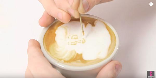 達人2分鐘變出浪漫迪斯尼公主拿鐵拉花秀 來體驗咖啡拉花的藝術
