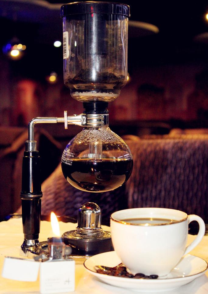 虹壺式煮咖啡咖啡很快流下來的原因？有什麼好方法煮出來好咖啡？