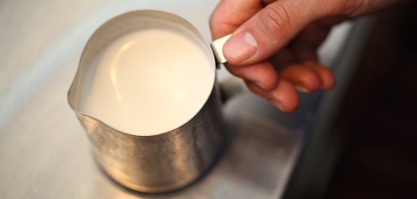 判斷奶泡質量的4大標準 打好奶泡是咖啡拉花的成功的重要影響因素