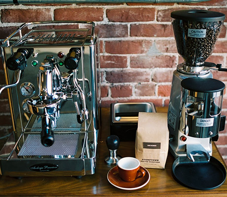 圖解 意式咖啡機操作方法和流程 咖啡機的常見分類及開關機流程