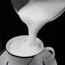 判斷奶泡質量的4大標準 如何判斷奶泡好壞 判斷奶泡好壞的標準