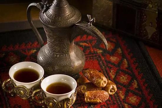 這家科威特咖啡館的設計 藏着一個傳統咖啡壺Dallah 咖啡壺