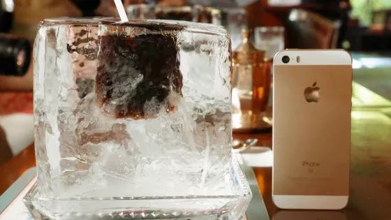 比 iPhone還大的立方體冰塊，原來這纔是正宗日式冰咖啡！