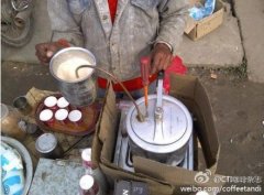 不可思議的印度自制打奶壓力鍋
