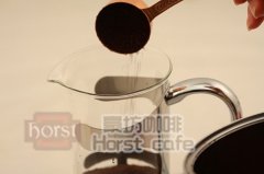 用法壓壺製作咖啡