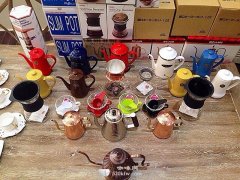 手衝精品咖啡和虹吸壺煮咖啡的風味比較
