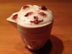 日本新型拿鐵咖啡機可刻畫3D泡沫 銷售火爆(圖)