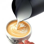 咖啡拿鐵 咖啡與牛奶的經典配合