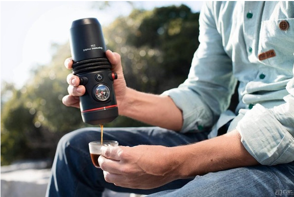 奧迪推出便攜式咖啡機 2分鐘做一杯Espresso