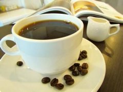 補充體力和能量 咖啡加脫脂奶