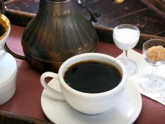 花式咖啡常識 黑白分明的拿鐵咖啡