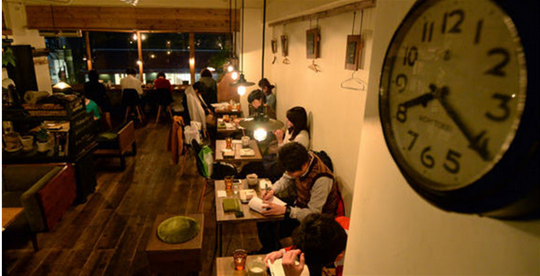 日本流行超治癒的靜音咖啡館