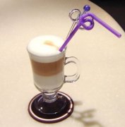 製作賞心悅目的彩虹冰咖啡 做咖啡的技巧