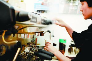 平價化咖啡正潛移默化地影響着消費者