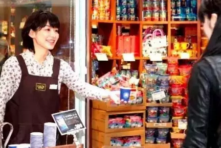 日本這家奇葩的咖啡店，97%的員工居然是女性