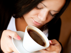 日常生活中人們喝咖啡會出現的誤區