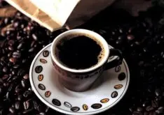 咖啡杯顏色影響味道？ 白杯子讓咖啡更苦