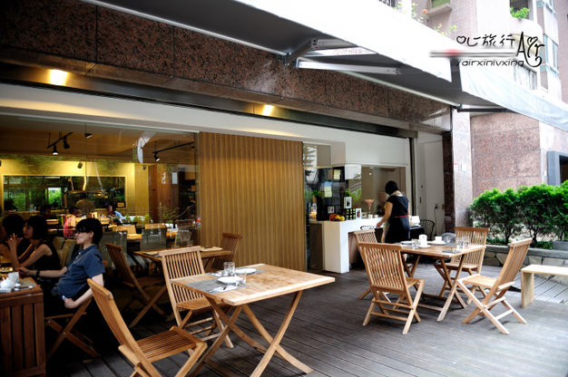 傳統咖啡館遭遇“滑鐵盧” “創客”概念、混搭風引領新潮流