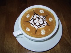 喝咖啡加奶防止鈣質流失 牛奶確實是咖啡的好伴侶