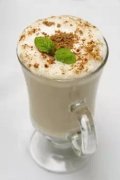巧用速溶咖啡做蕉香摩卡冰沙 咖啡製作美食