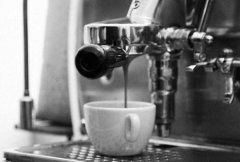 精挑細選意式咖啡機 親自煮制一杯咖啡的過程