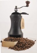 咖啡烘焙知識與方法(9) 手動與電動小磨豆機的區別