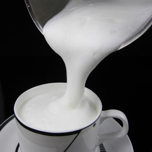 咖啡奶泡製作過程 MILK BLISTERS
