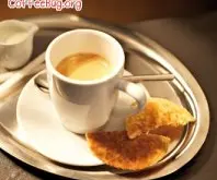 奶油咖啡 是瑞士意式咖啡的經典之最