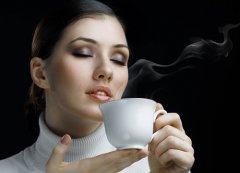 喝咖啡的10個好處 喝咖啡有什麼好處 咖啡的益處 喝咖啡好嗎？ 盤