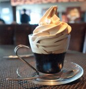 咖啡冰激凌製作 咖啡冰淇淋的做法 咖啡冰淇淋是怎麼做的？ 怎麼