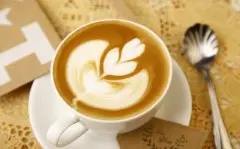 咖啡拉花製作技巧 咖啡拉花的技巧 咖啡拉花心得 咖啡如何拉花？