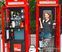 創意咖啡館  英式紅色電話亭被改造成咖啡屋