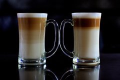 判斷奶泡質量如何打奶泡咖啡拿鐵意式風味咖啡