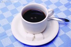 速溶咖啡的由來。速溶咖啡的好處與壞處與咖啡豆相比哪種比較好