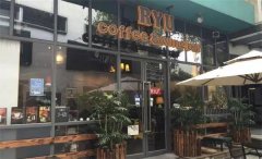 簡約精緻的日系咖啡館：RYU COFFE & WIN BAR