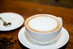 誤區：卡布奇諾的牛奶咖啡奶泡比例是1:1:1？