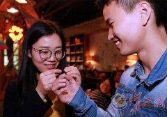 襄陽“碩博”相親會開進咖啡館 小範圍＂精準聯誼＂受青年人歡迎
