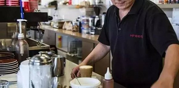 一家中國人在澳洲開咖啡店，不僅收穫了財富更收穫了感動