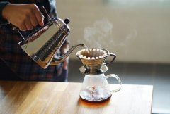 手衝咖啡衝煮水溫與萃取工具以及咖啡豆新鮮度的關係